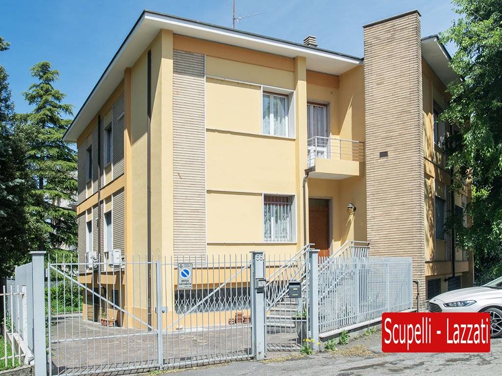 VILLA CON DUE APPARTAMENTI A VOGHERA