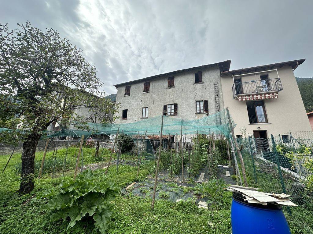 Lago Como Lenno Casa con Giardino e Vista Lago rid-3