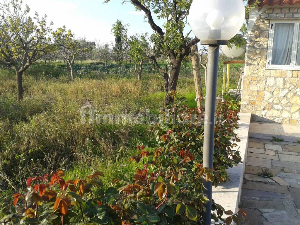 Javao Capirro Vendita Rustico in via Capirro I Trani. Buono stato, 210 m², rif. 104577951