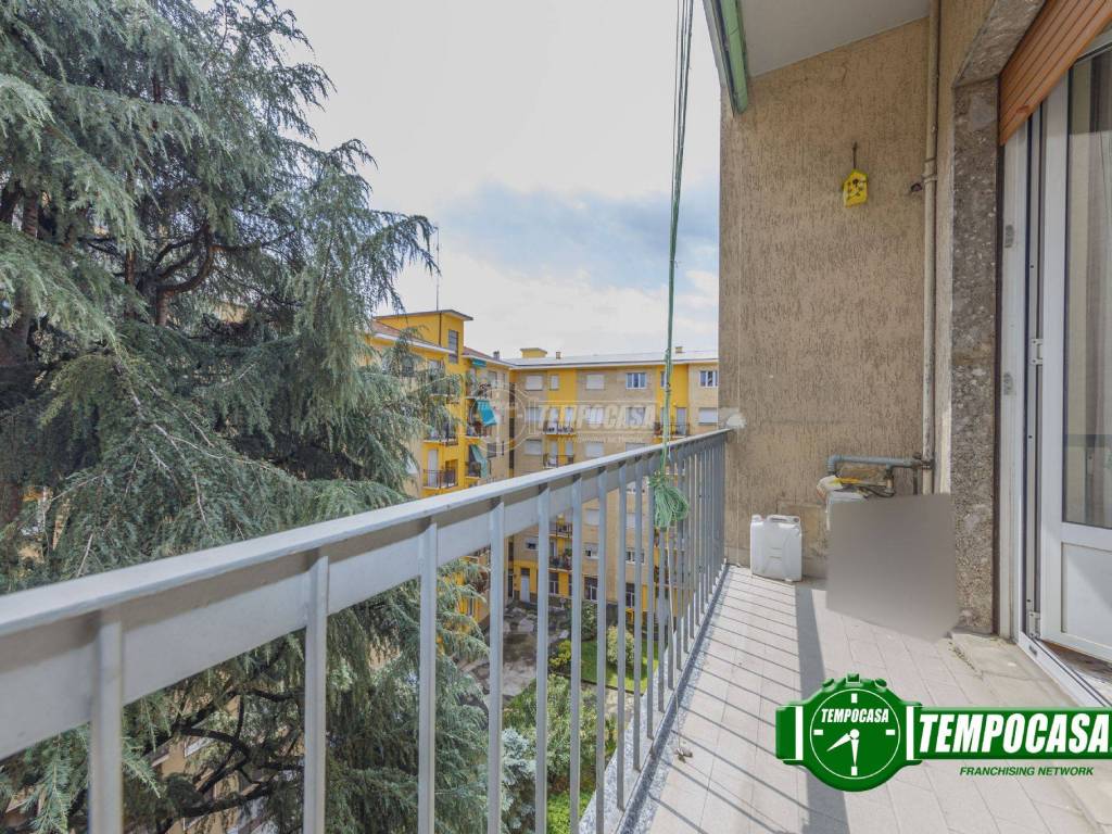Vendita Appartamento Milano Bilocale In Viale Certosa Buono Stato 
