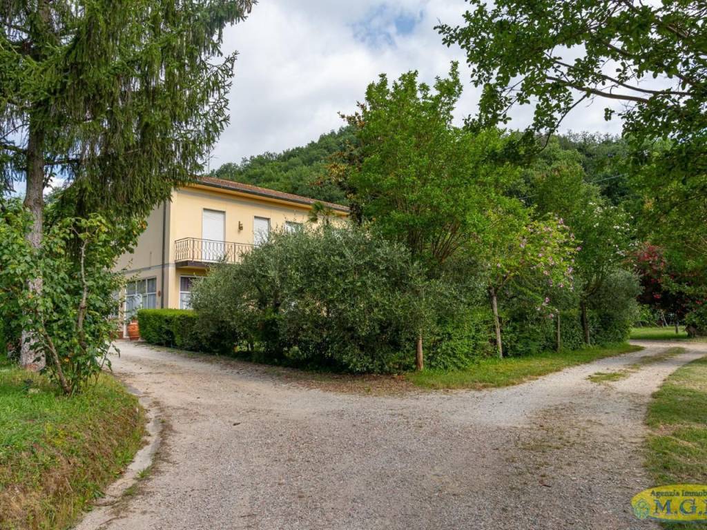 Vendita Villa unifamiliare Santa Maria a Monte. Buono stato, posto auto, con terrazza Vendita Villa unifamiliare Santa Maria a Monte. Buono stato, posto auto, con terrazza