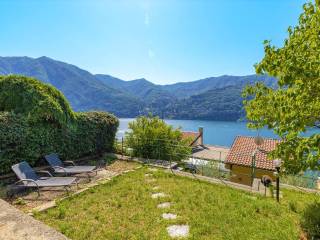 Casa con splendida vista lago a Carate Urio