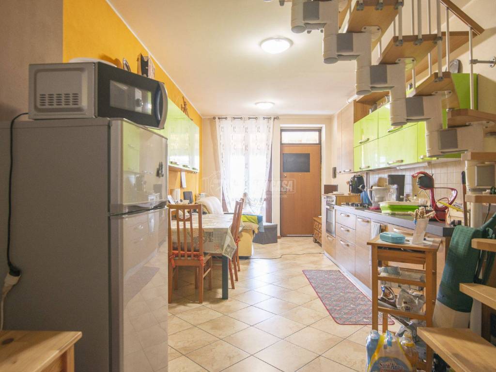 Vendita Appartamento Treviglio. Trilocale in via San Zeno. Da ...