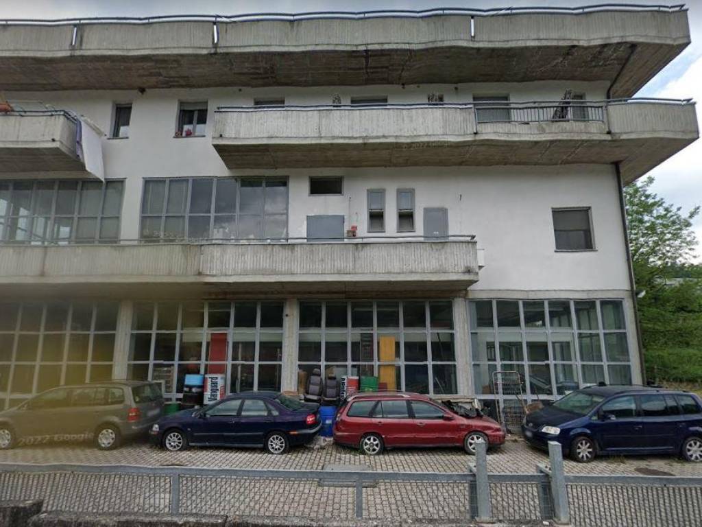 Laboratorio via giuseppe di vittorio, centro, santa sofia