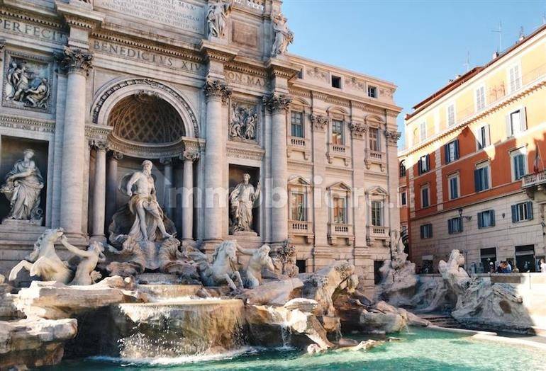 Palazzo - Edificio in vendita a Roma