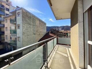 appartamento vendita borgosesia balcone6