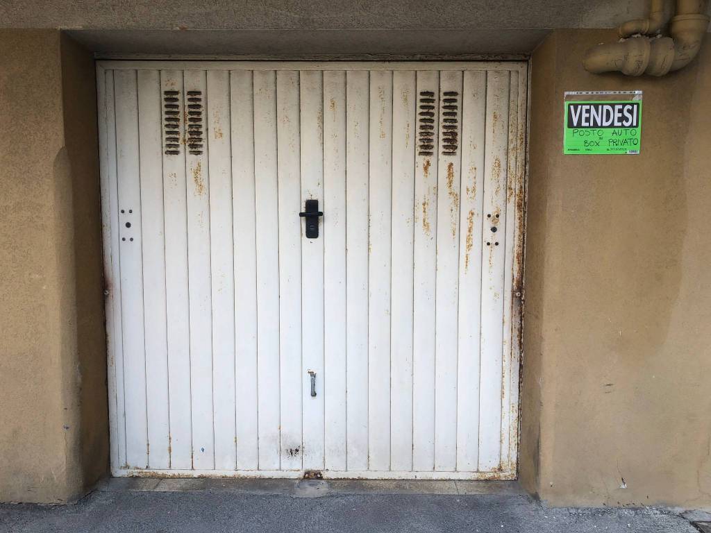 Garage - box via giuseppe di vittorio, commenda, brindisi
