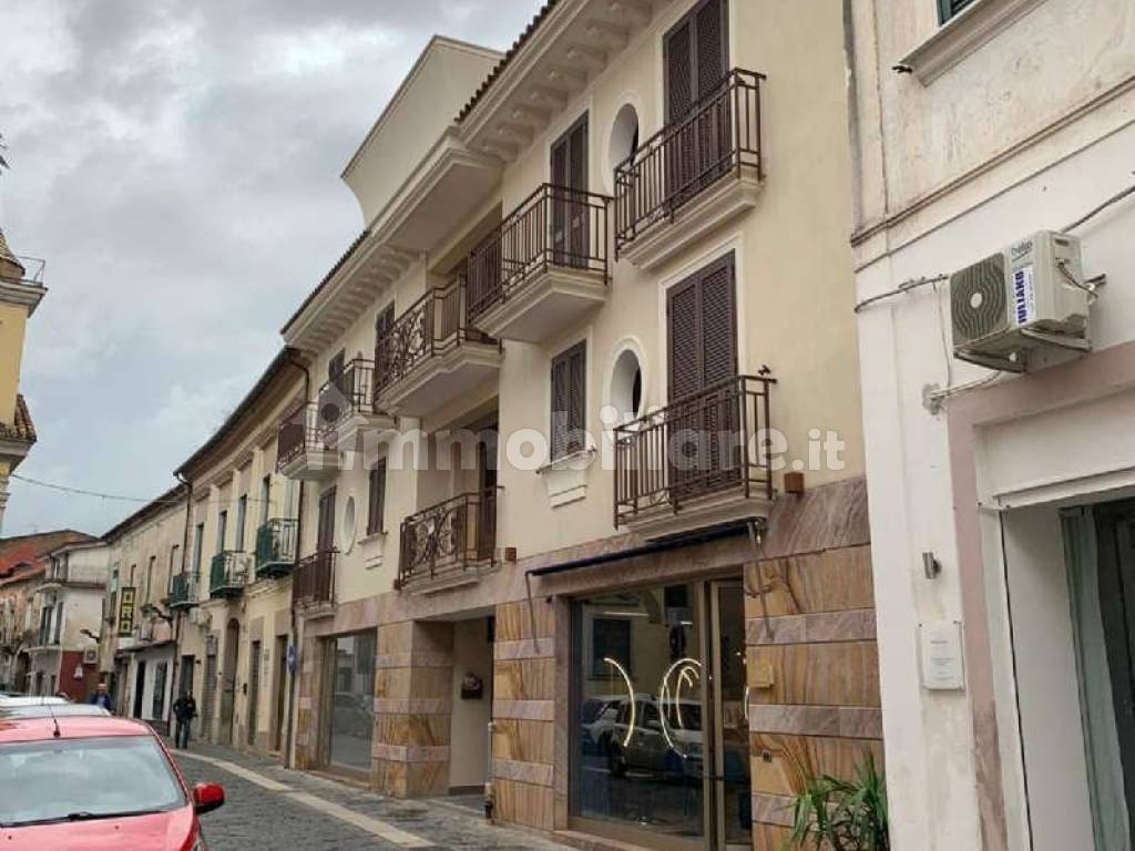 Affitto Appartamento Marcianise. Trilocale in via santoro. Nuovo, piano