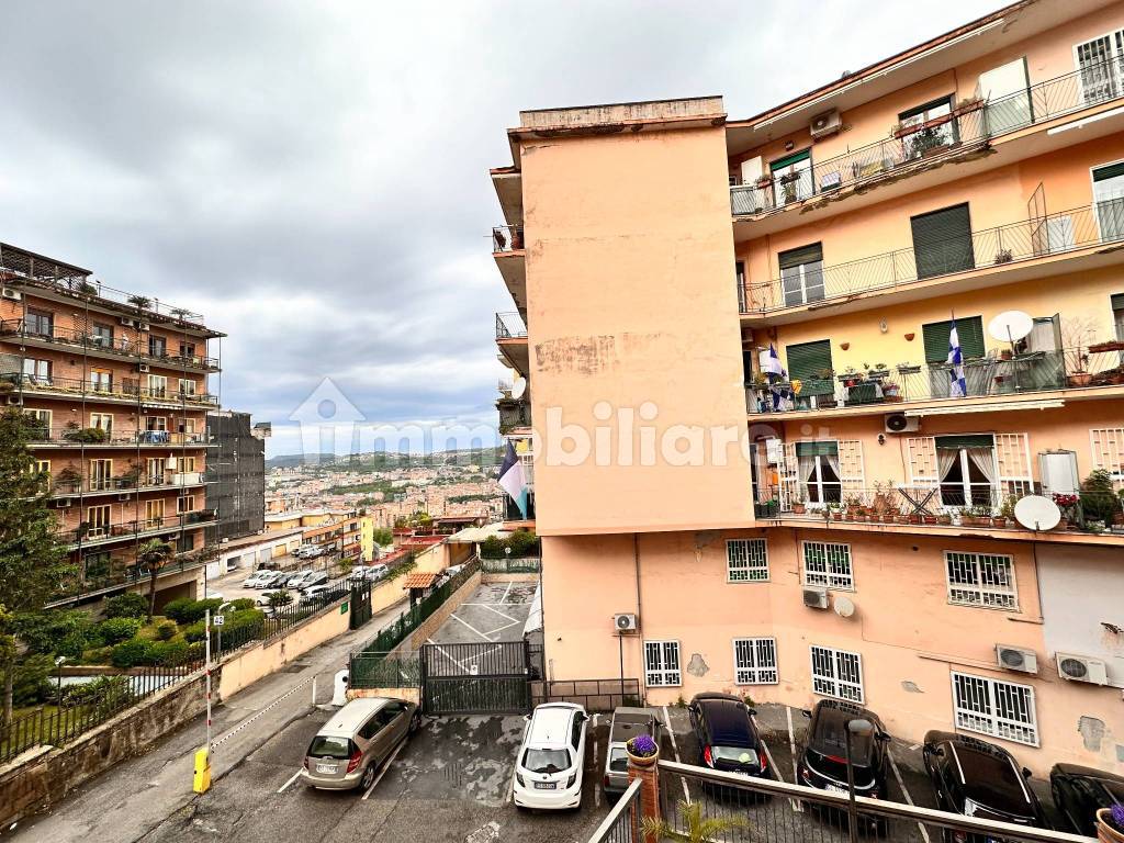 Affitto Appartamento Napoli. Quadrilocale in via Michelangelo da Caravaggio 20. Buono stato Affitto Appartamento Napoli. Quadrilocale in via Michelangelo da Caravaggio 20. Buono stato