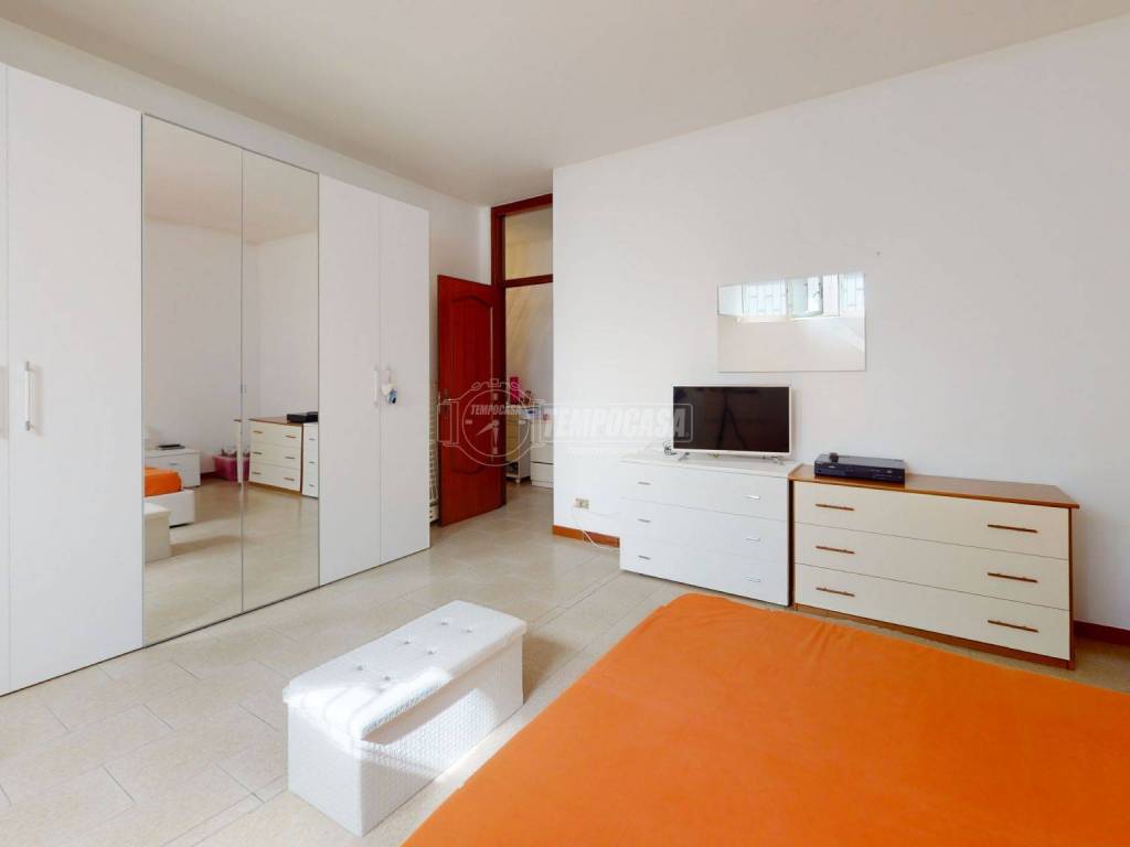 Via-Conte-Giusso-Bedroom(2)
