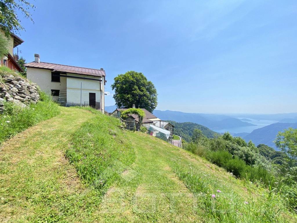 Terratetto unifamiliare via fontanella, germagno