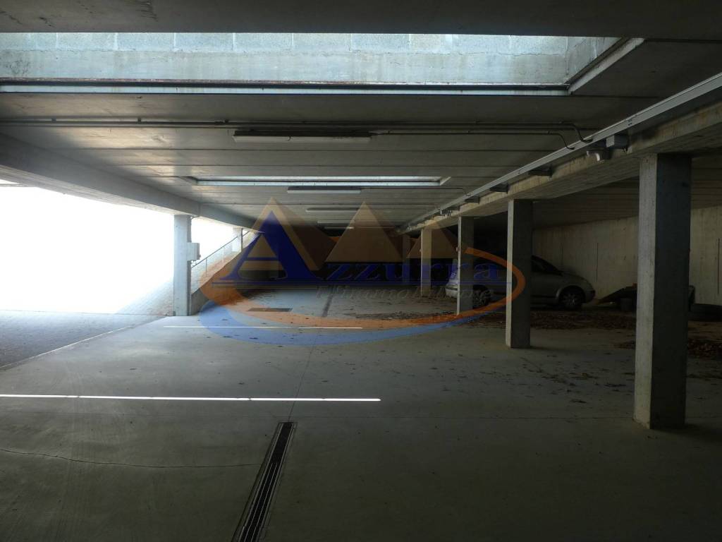 17 - locali garage