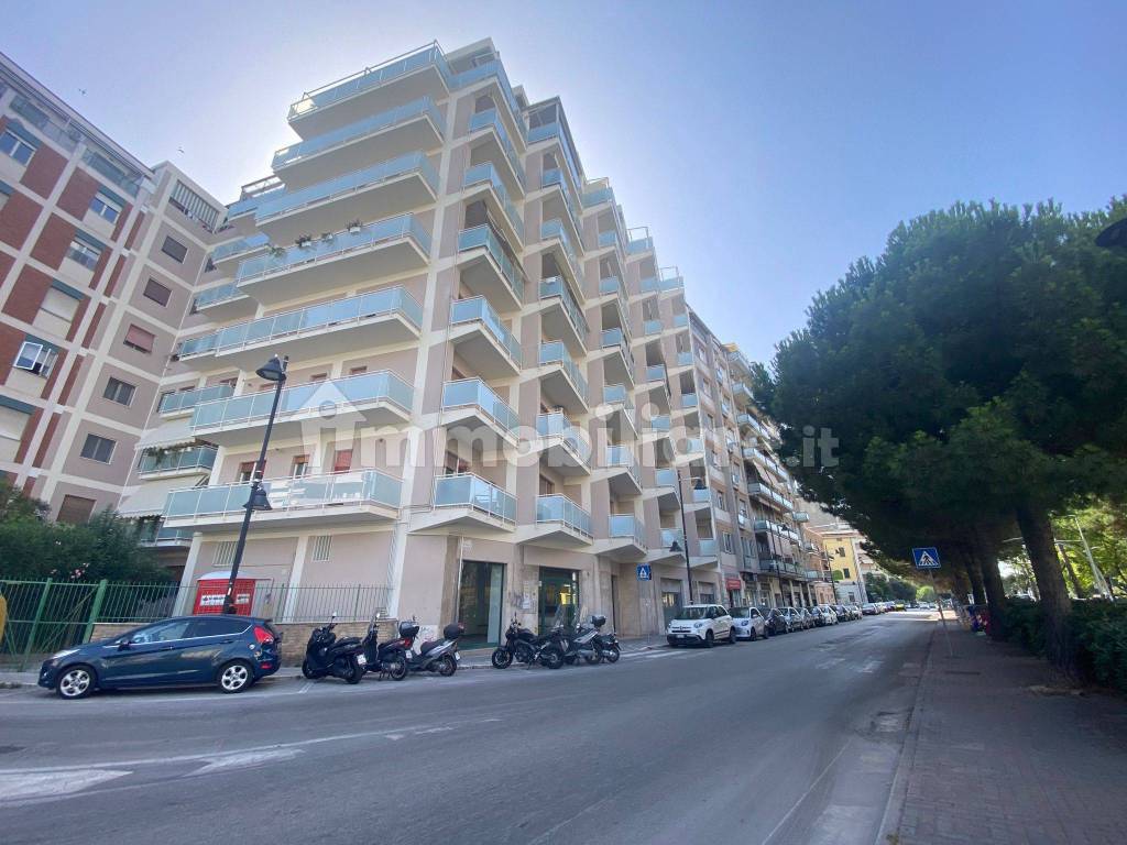 Sale Apartment Pescara. 2room flat in via Silvio Pellico 28/1. Good