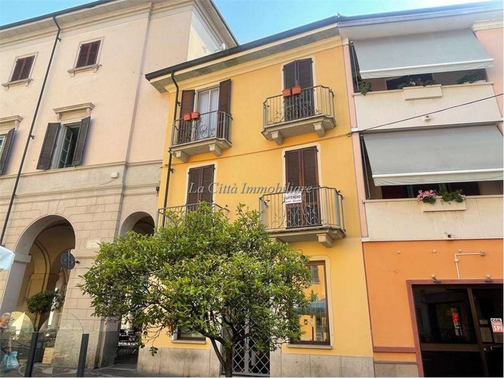 Ufficio - studio con ascensore, galliate