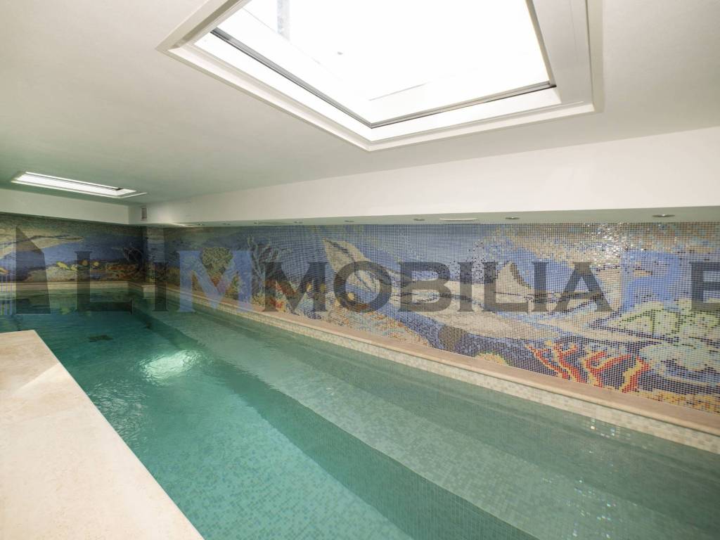 PISCINA COPERTA