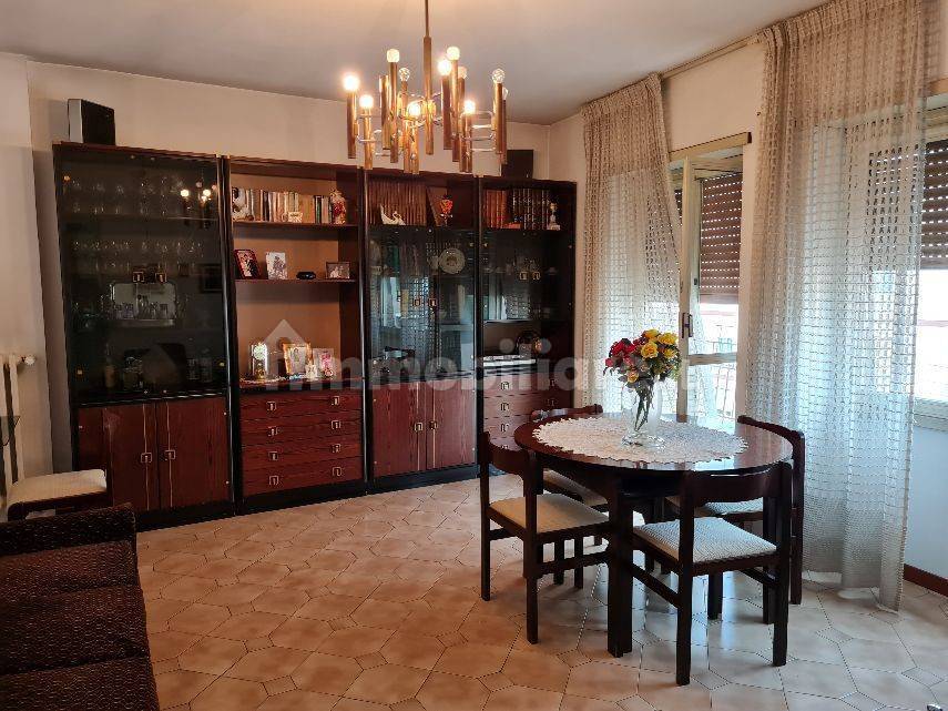 Vendita Appartamento Roma. Bilocale in via Calpurnio Pisone. Ottimo