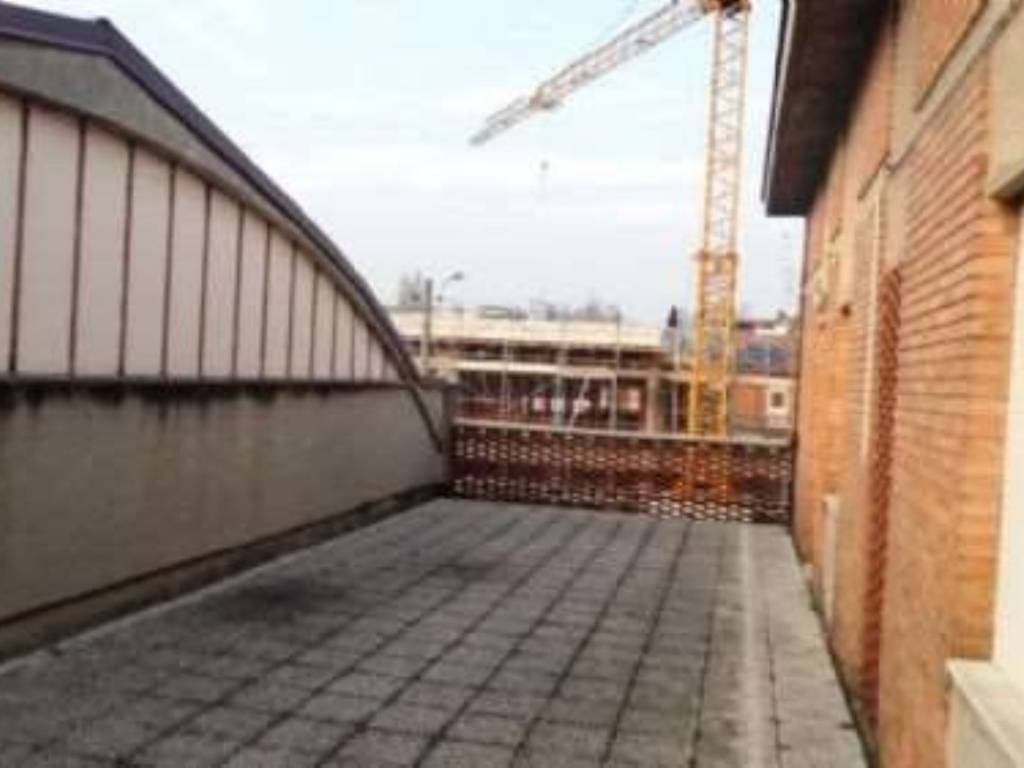 Capannone, centro storico, carpi