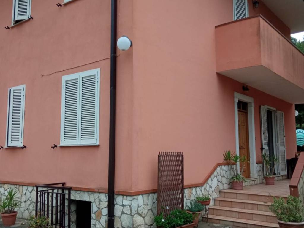 villa in vendita a Sezze, via Roccagorga