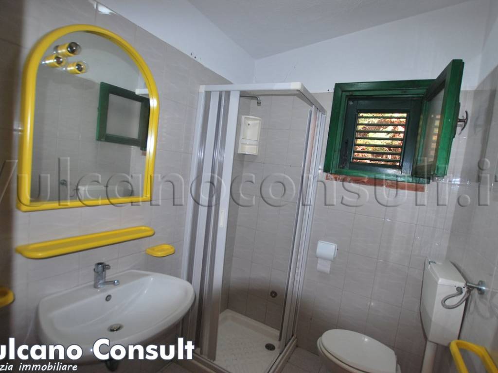 Bagno con doccia