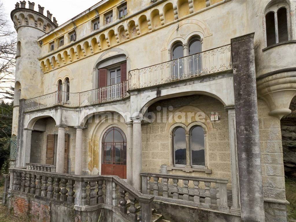 Castello in vendita a Stresa sul Lago Maggiore - castello