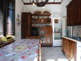 Villa d'epoca in vendita a Stresa - ampia cucina