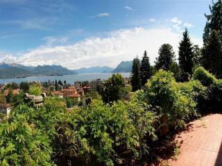 Prestigiosa villa liberty in vendita nel centro di Stresa - vista lago