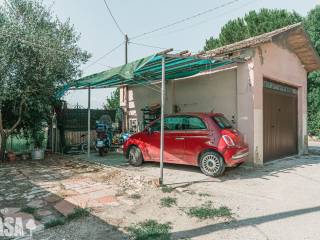 2 posti auto e garage