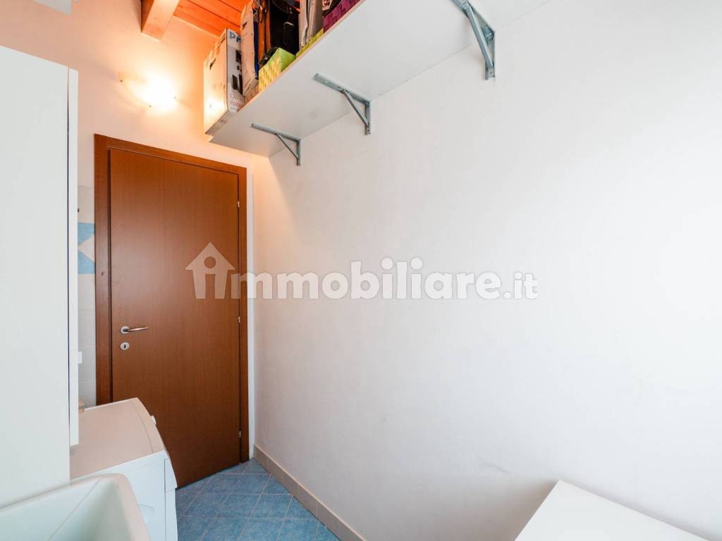 2° Bagno/lavanderia 3