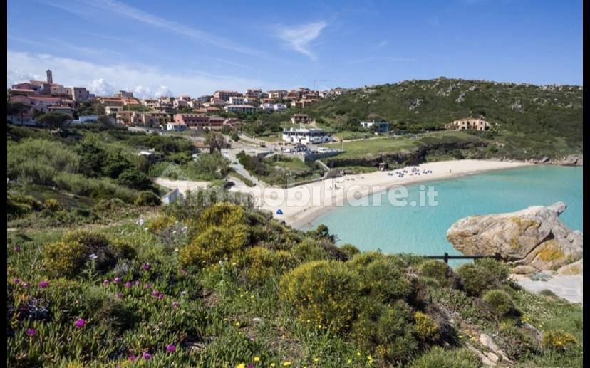 spiaggia paese