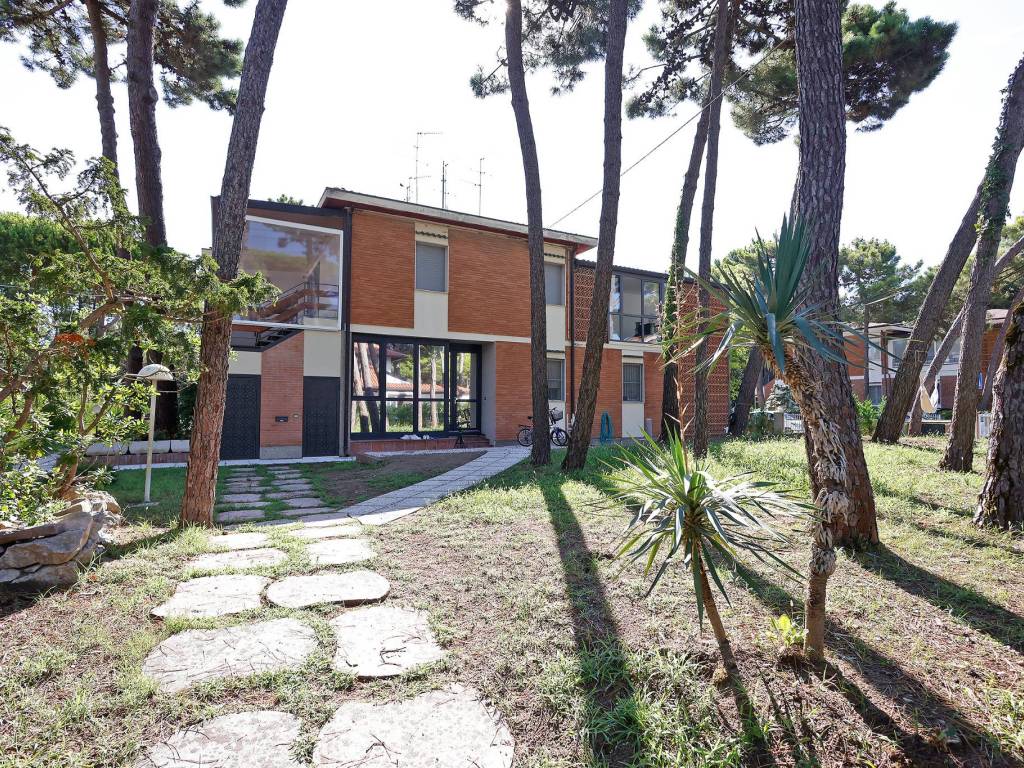 amnpio giardino condominiale