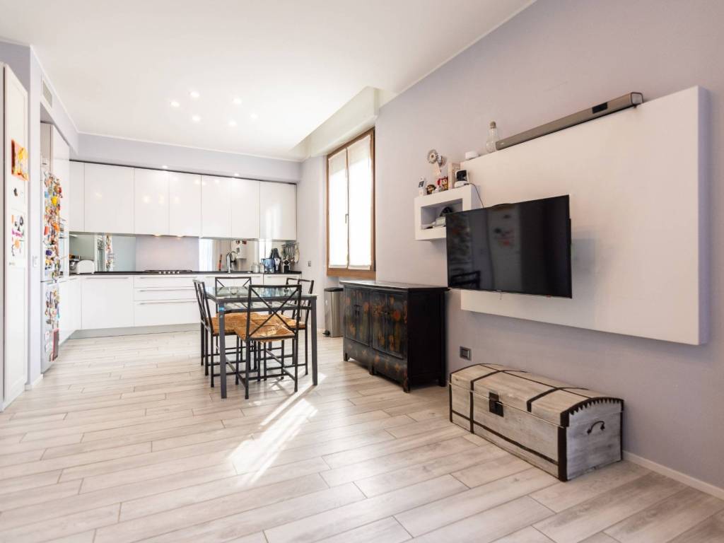 Vendita Appartamento Milano. Trilocale in via Vigilio Inama 2. Ottimo