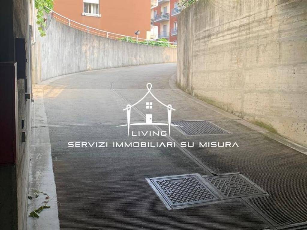 Garage Box via Spino 35, Bergamo, Rif. 105072699 Immobiliare.it