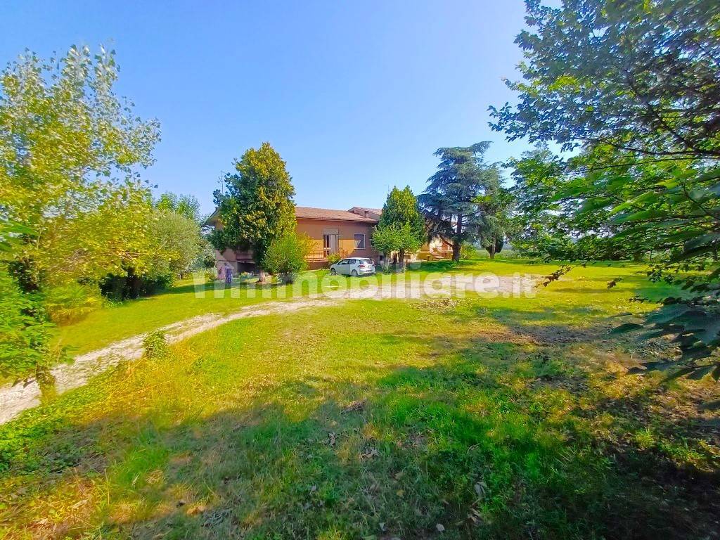 Villa bifamiliare, buono stato, 207 m², Valeggio sul Mincio