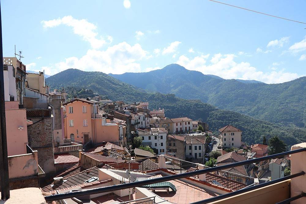 Perinaldo liguria apartment for sale le 45082 400