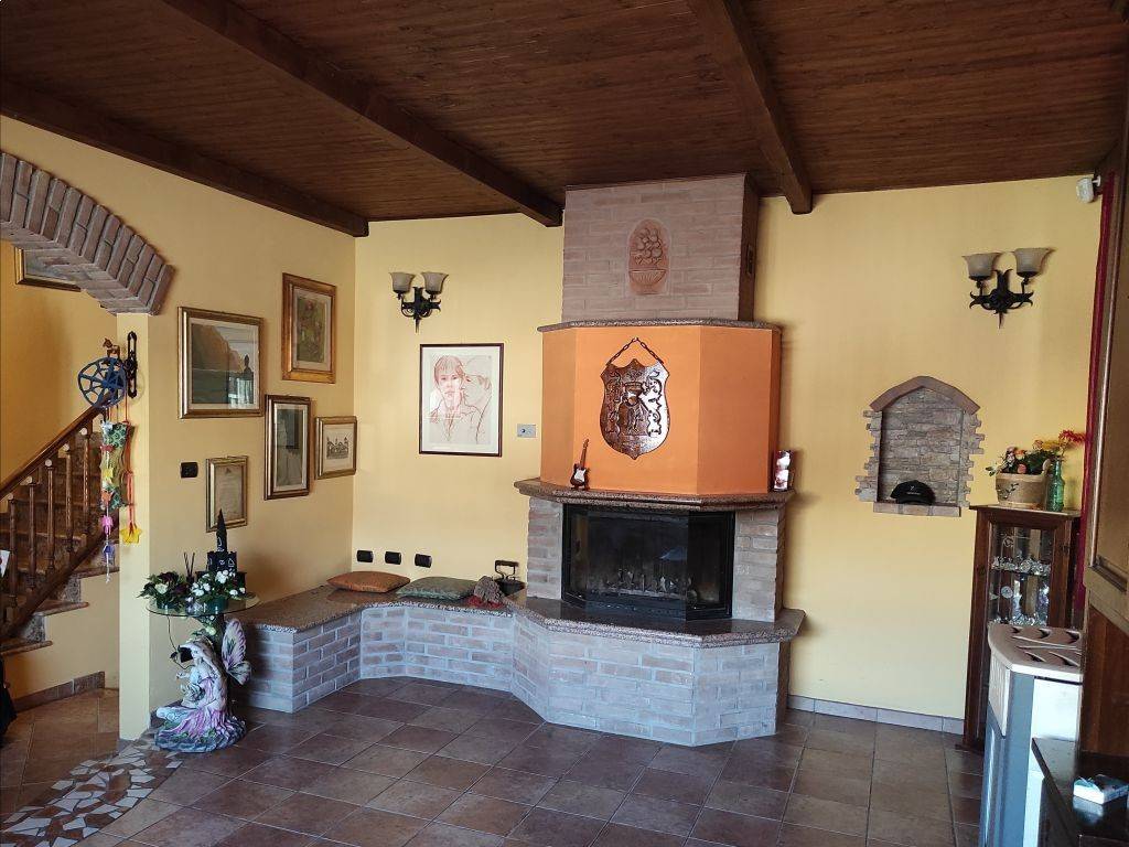 Villa in Vendita a Somaglia