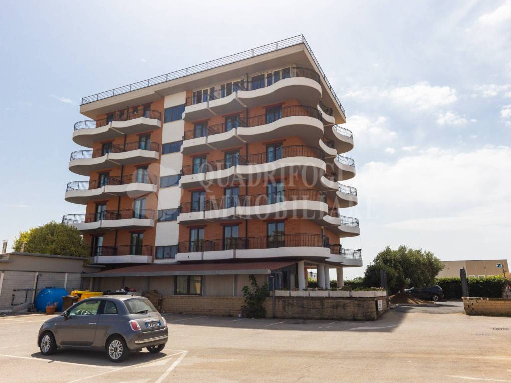 Albergo via Laurentina 31, Pomezia, Rif. 62714826 - Immobiliare.it