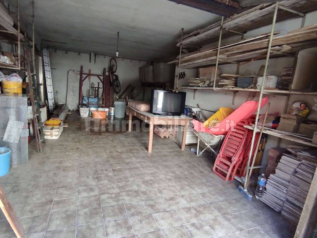 garage 