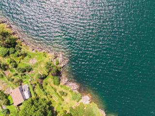 Foto - Vendita villa con giardino, Dervio, Lago di Como