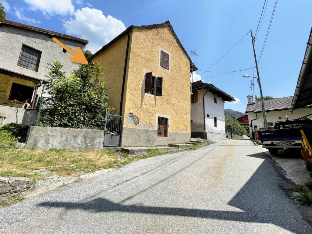 Villa a schiera via dei mulini, 14, cuzzago, premosello-chiovenda