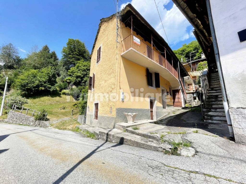 casa vendita premosello chiovenda esterno