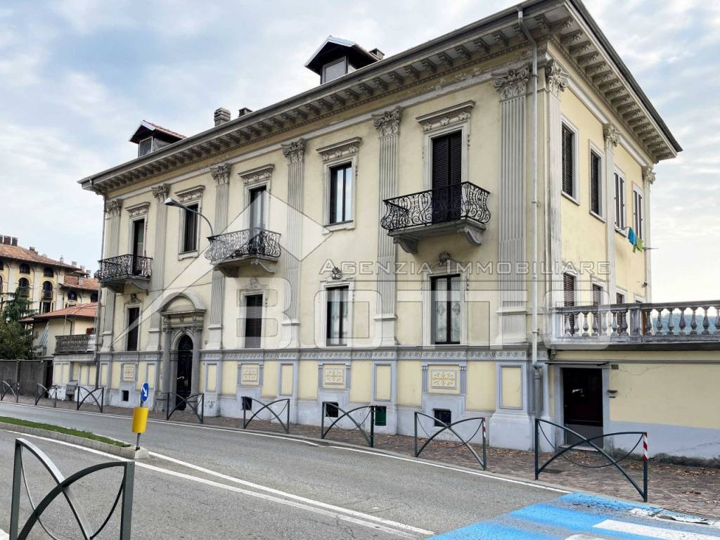 casa indipendente vendita borgosesia esterno