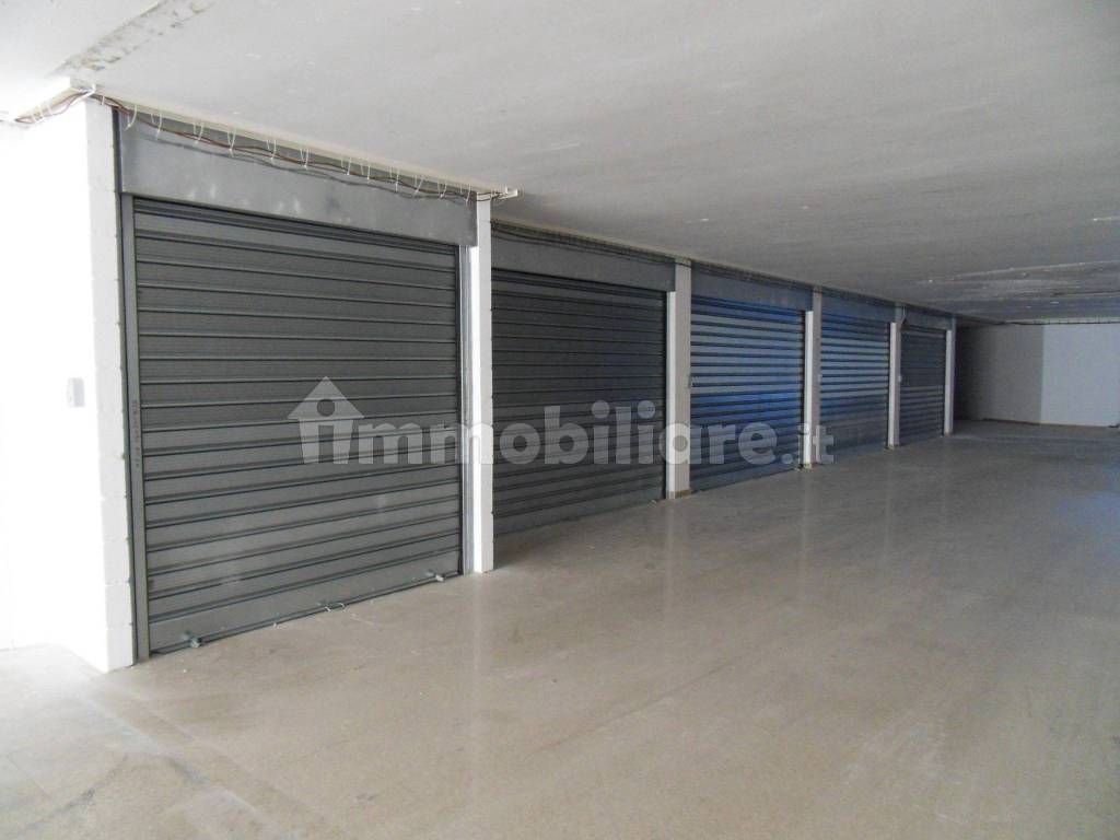 Garage in vendita/affitto Campobasso foto interno