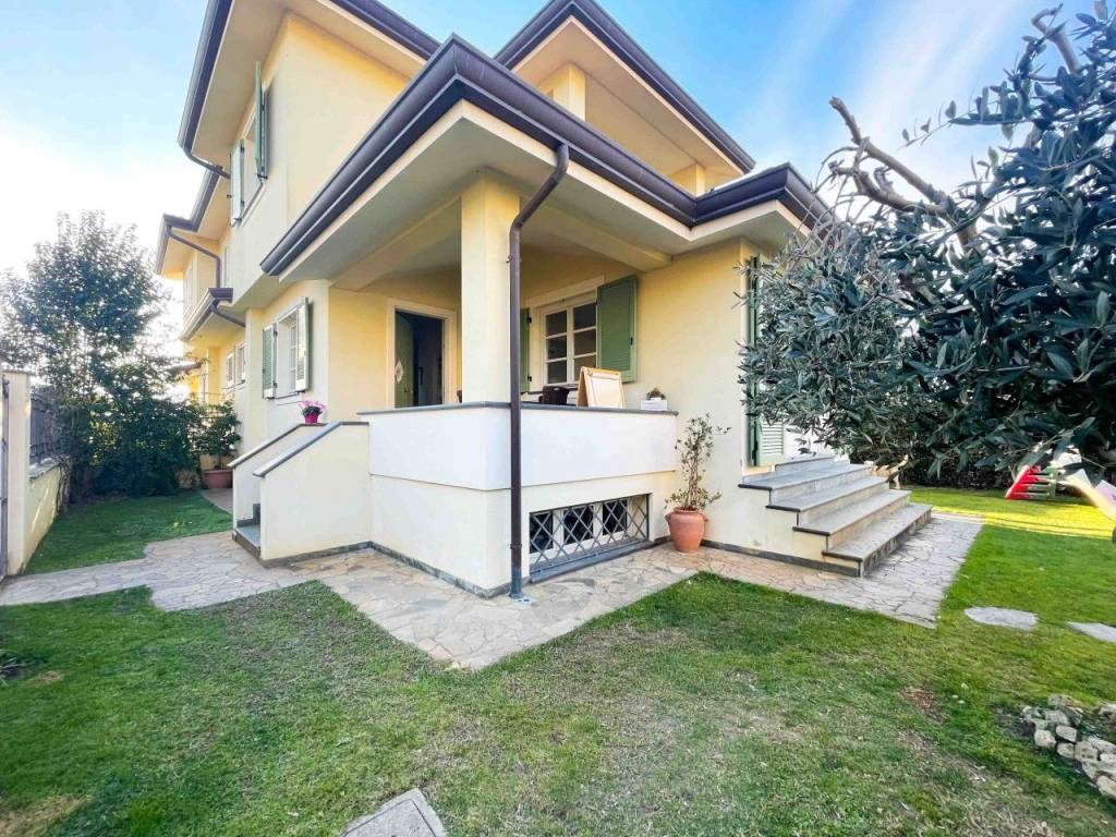 1280-ldcbif188-villa-bifamiliare-lido-di-camaiore-956ce.jpg