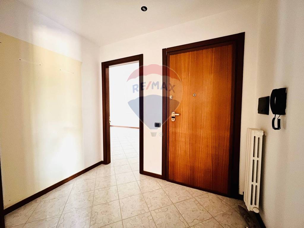 Vendita Appartamento in via Lequile 28. Lecce. Buono stato, primo piano