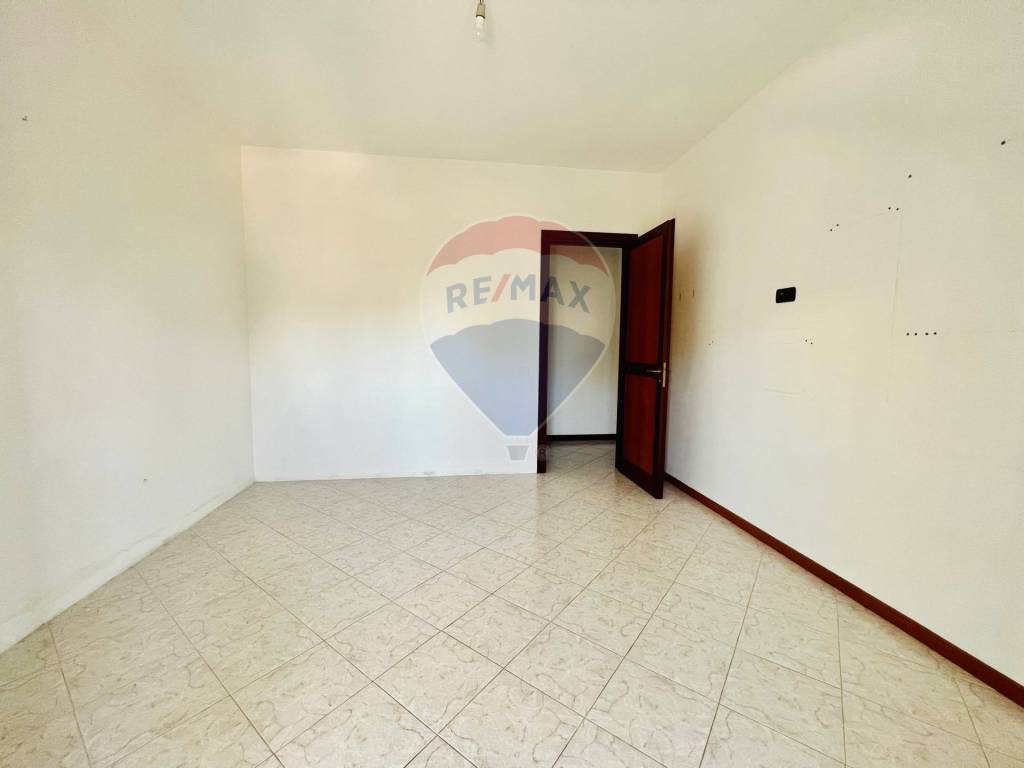 Vendita Appartamento in via Lequile 28. Lecce. Buono stato, primo piano