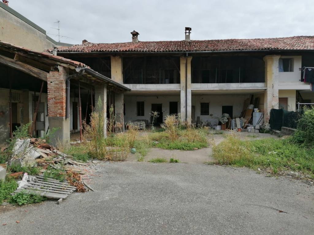 Cascina via San Gottardo, Centro, Trenzano