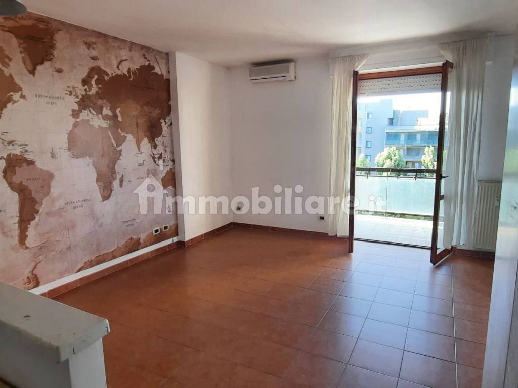 affitto-appartamento-roma-bilocale-in-via-di-dragoncello-buono-stato