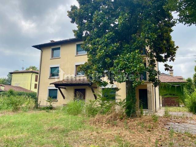 Villa in vendita a Borgo Virgilio