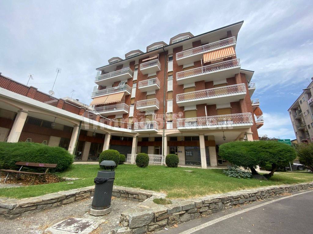 vendita-appartamento-in-largo-umbria-14-carmagnola-da-ristrutturare