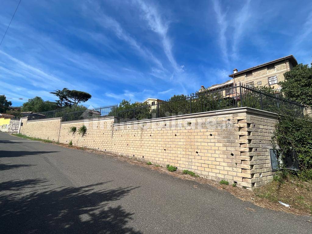 Palazzo - Edificio in vendita a Roma